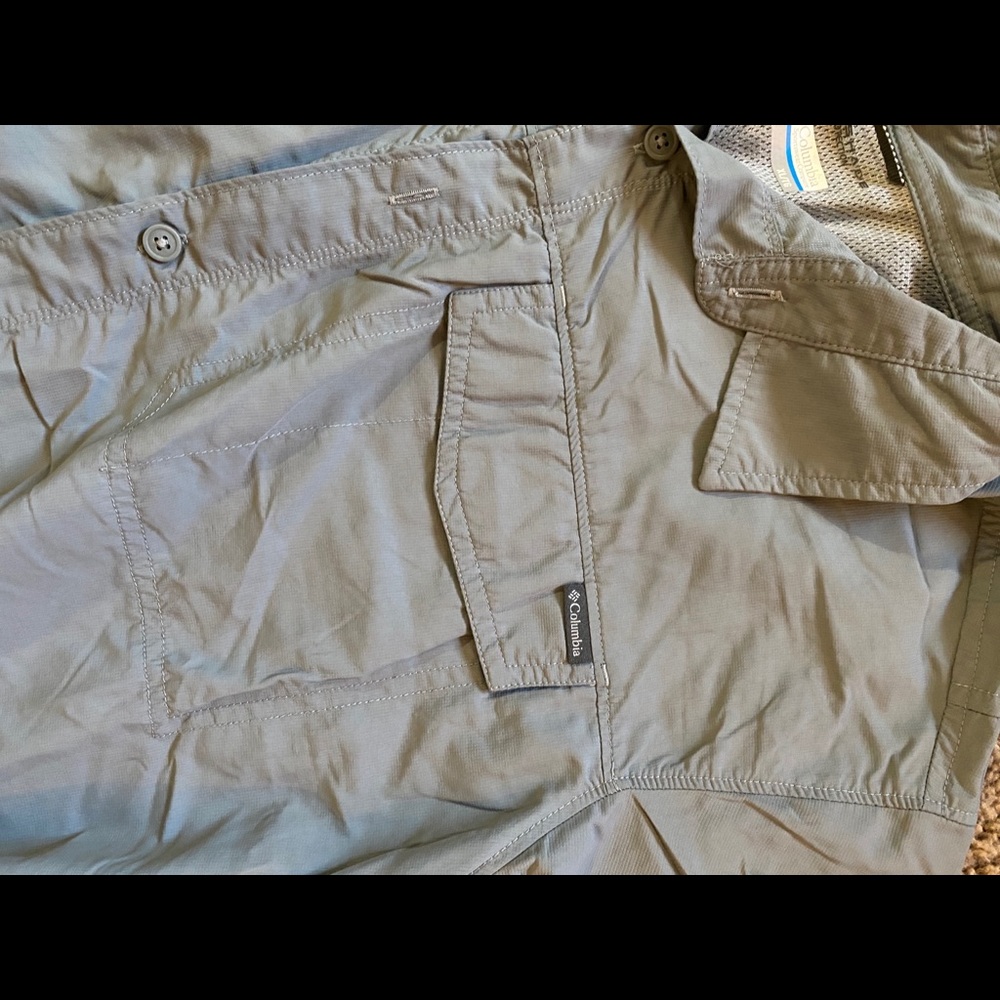 Columbia Button-Down - Picture 2 of 4